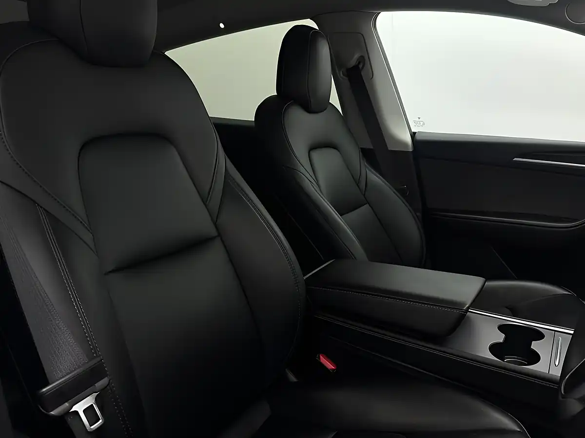 Used 2022 Tesla Model Y Black - Interior and Exterior details 12