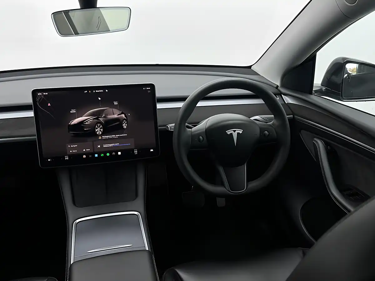 Used 2022 Tesla Model Y Black - Interior and Exterior details 15