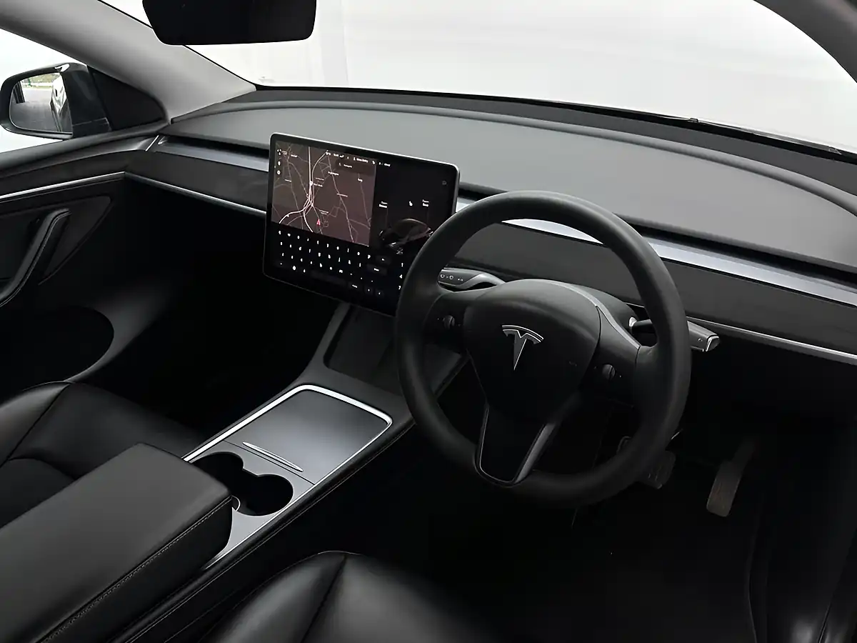 Used 2022 Tesla Model Y Black - Interior and Exterior details 5