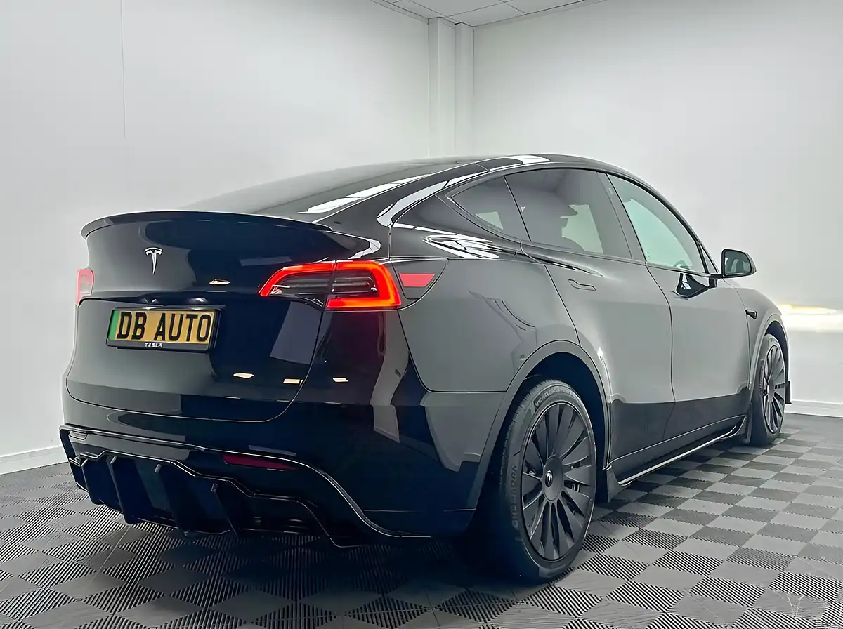 Used 2022 Tesla Model Y Black - Interior and Exterior details 6