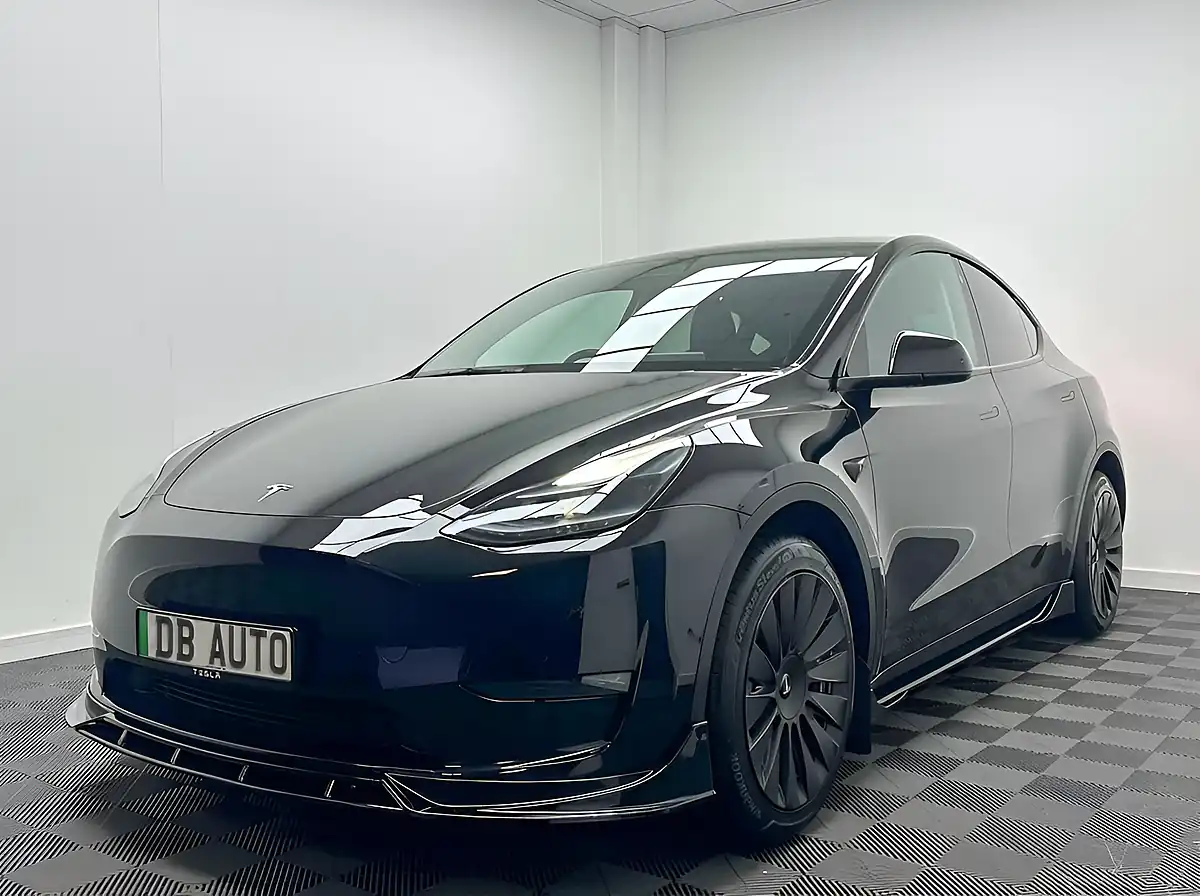 Used 2022 Tesla Model Y Black - Interior and Exterior details 8