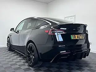 Used 2022 Tesla Model Y Long Range Black - Interior and Exterior details 11