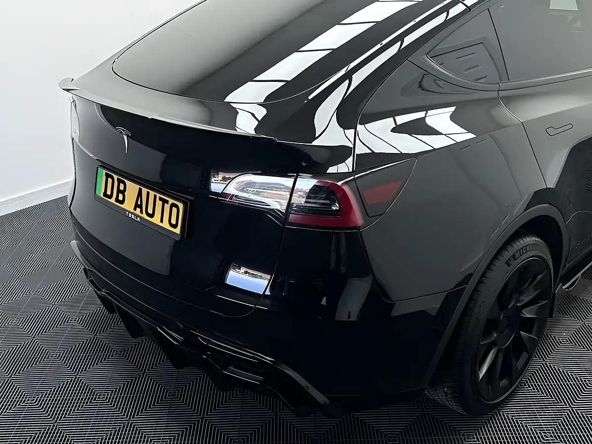 Used 2022 Tesla Model Y Long Range Black - Interior and Exterior details 12