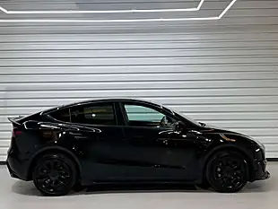 Used 2022 Tesla Model Y Long Range Black - Interior and Exterior details 18