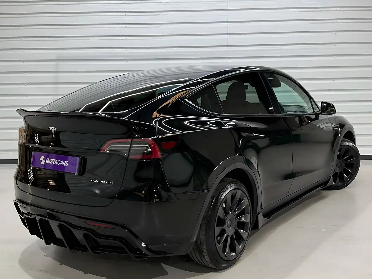 Used 2022 Tesla Model Y Long Range Black - Interior and Exterior details 19