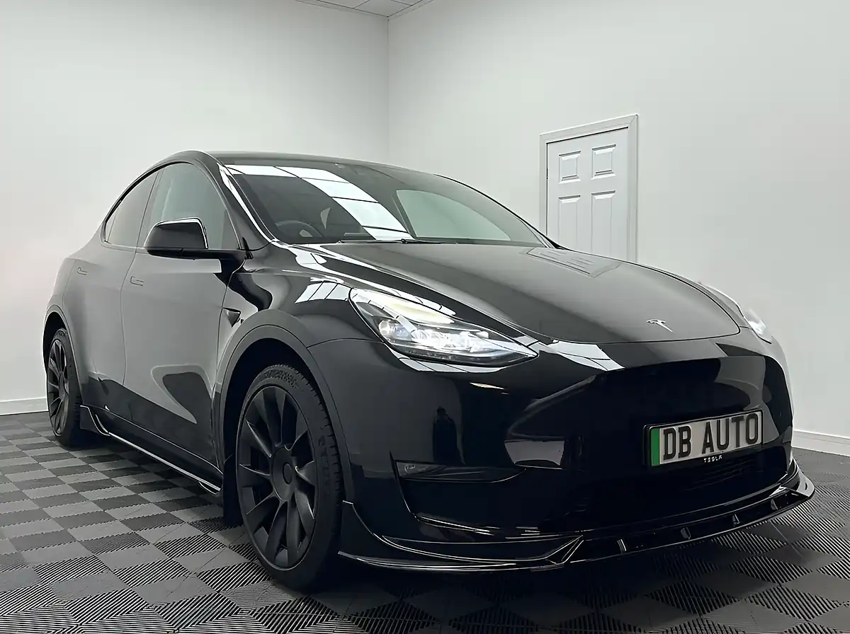 Used 2022 Tesla Model Y Long Range Black - Interior and Exterior details 11