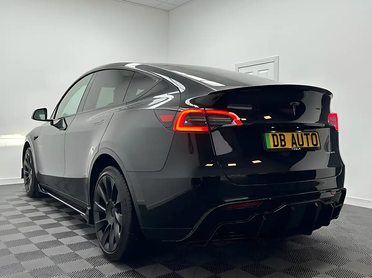 Used 2022 Tesla Model Y Long Range Black - Interior and Exterior details 8