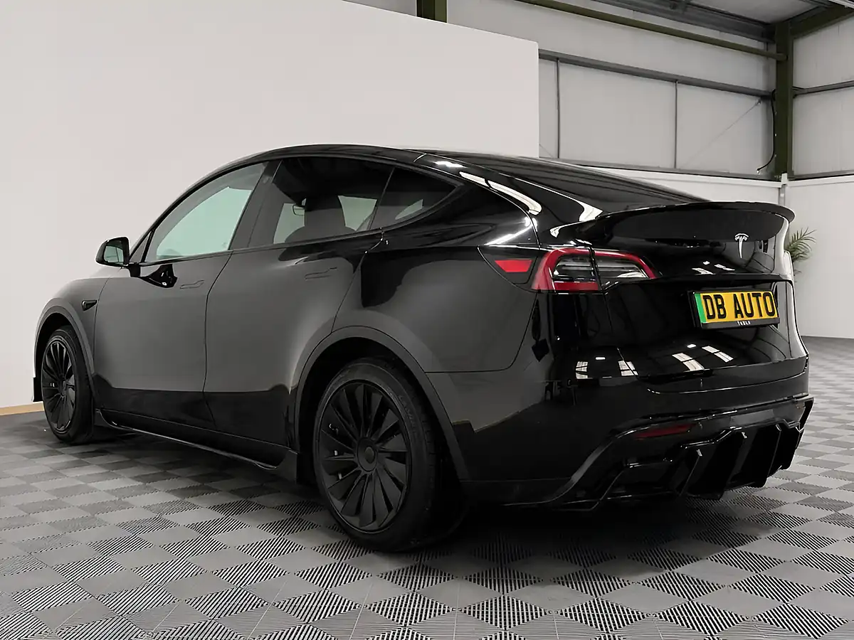 Used 2022 Tesla Model Y Long Range Black - Interior and Exterior details 12