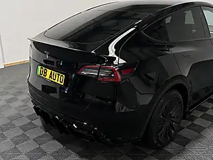 Used 2022 Tesla Model Y Long Range Black - Interior and Exterior details 13