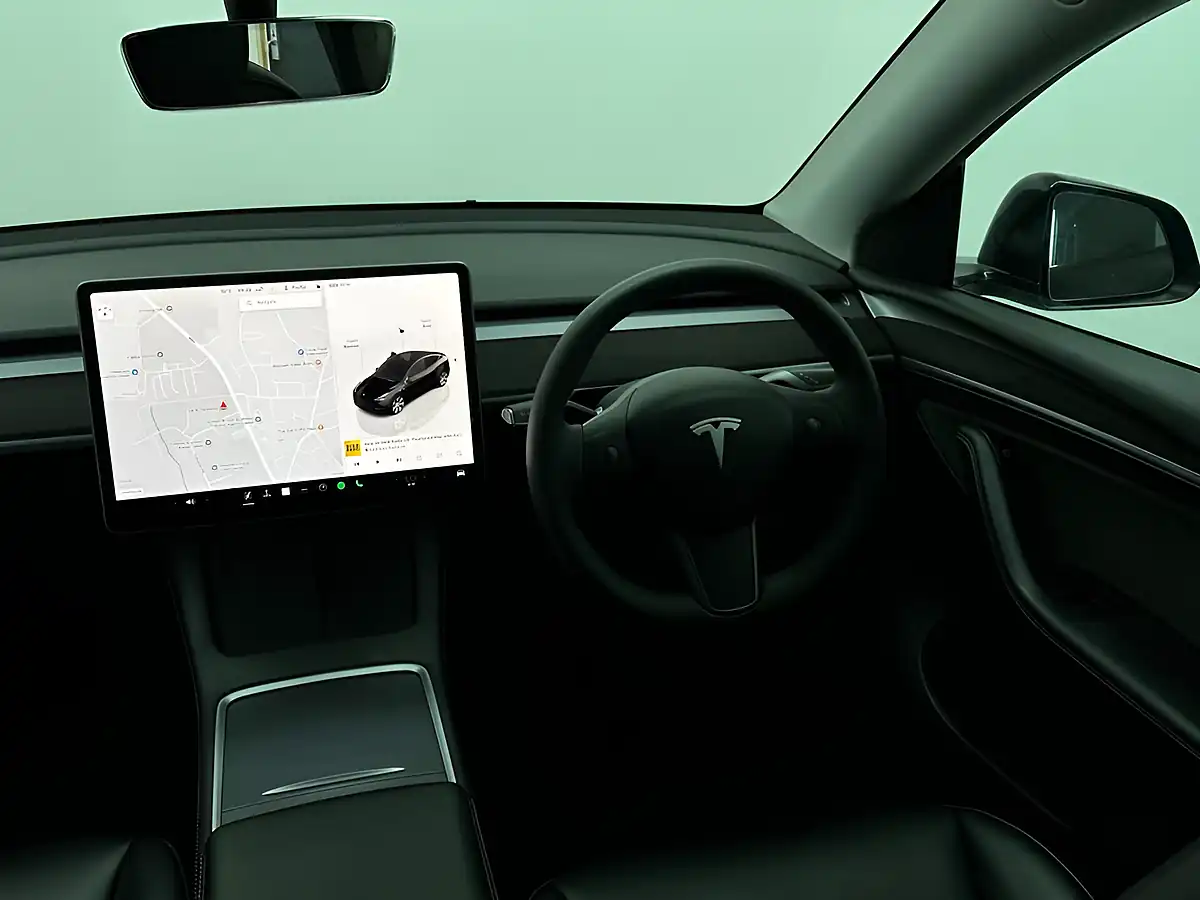 Used 2022 Tesla Model Y Long Range Black - Interior and Exterior details 17