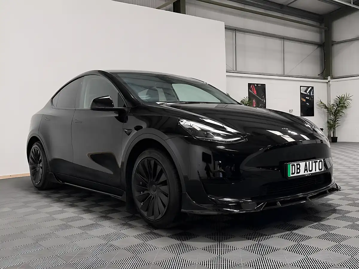 Used 2022 Tesla Model Y Long Range Black - Interior and Exterior details 5