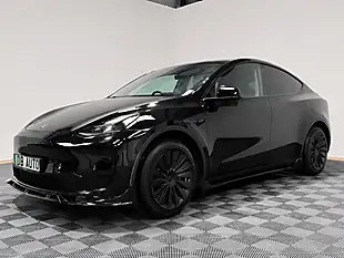 Used 2022 Tesla Model Y Long Range Black - Interior and Exterior details 7