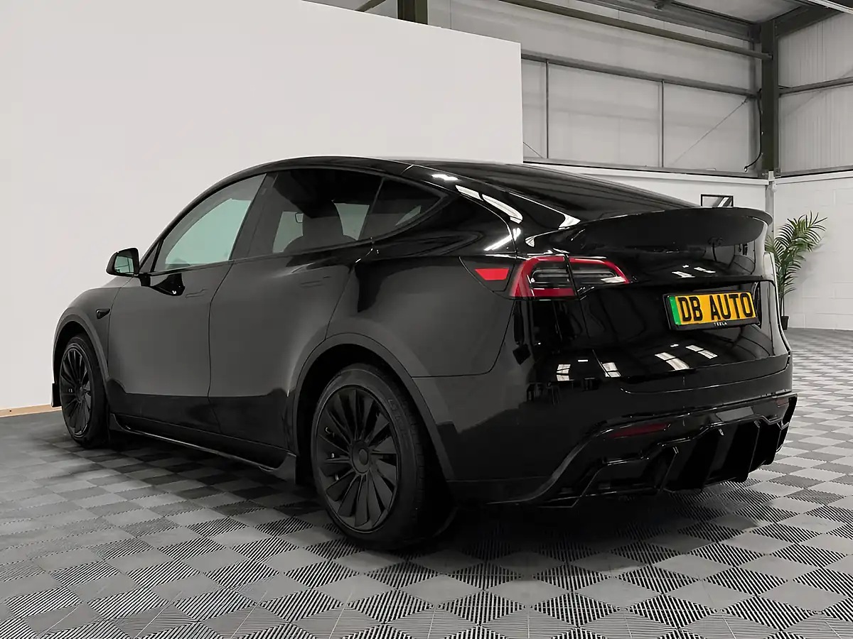 Used 2022 Tesla Model Y Long Range Black - Interior and Exterior details 8