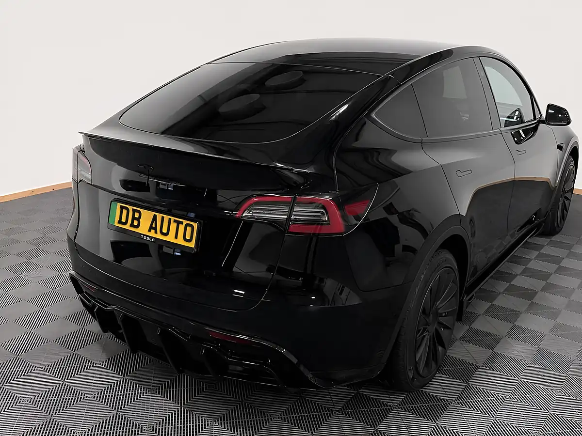 Used 2022 Tesla Model Y Long Range Black - Interior and Exterior details 9