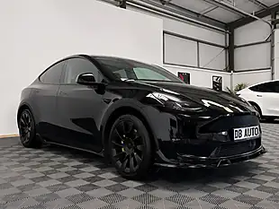 Used 2022 Tesla Model Y Long Range Black - Interior and Exterior details 10