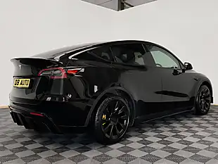 Used 2022 Tesla Model Y Long Range Black - Interior and Exterior details 11