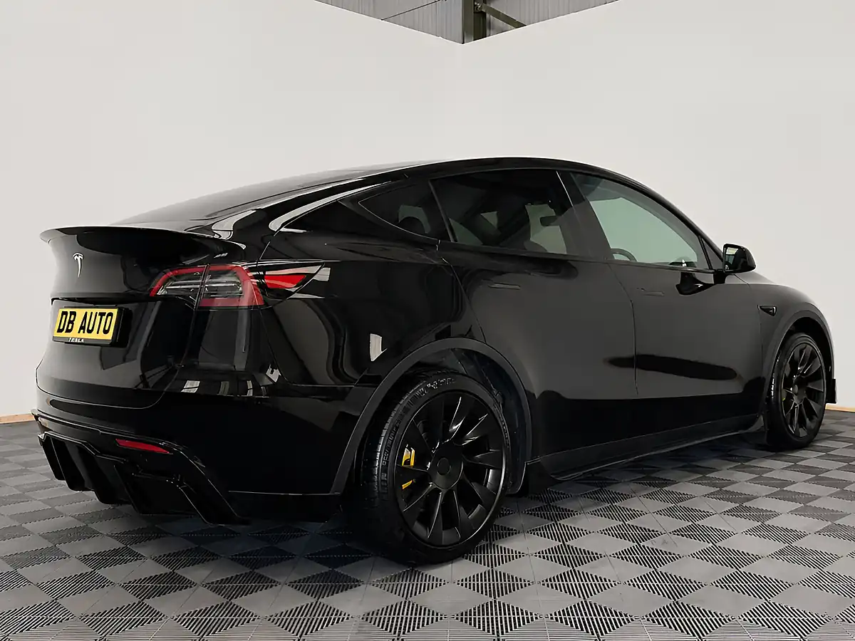 Used 2022 Tesla Model Y Long Range Black - Interior and Exterior details 11