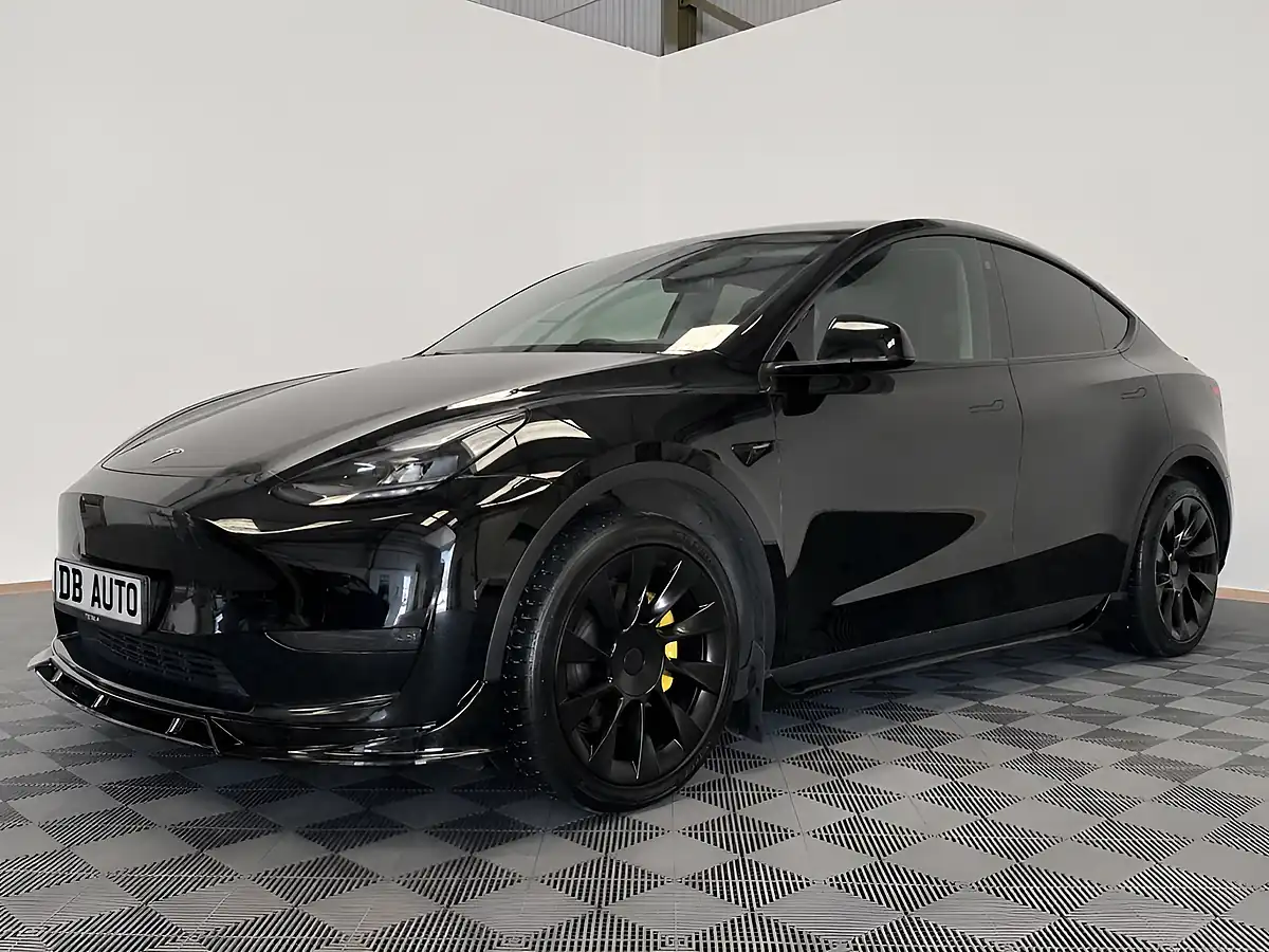 Used 2022 Tesla Model Y Long Range Black - Interior and Exterior details 6