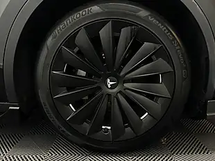 Used 2022 Tesla Model Y Long Range Black - Interior and Exterior details 19