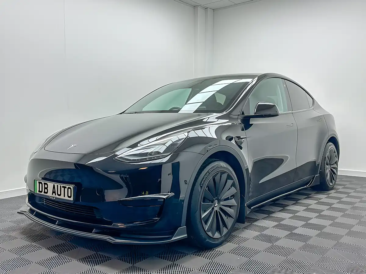 Used 2022 Tesla Model Y Long Range Black - Interior and Exterior details 7
