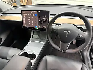 Used 2022 Tesla Model Y Long Range Black - Interior and Exterior details 12