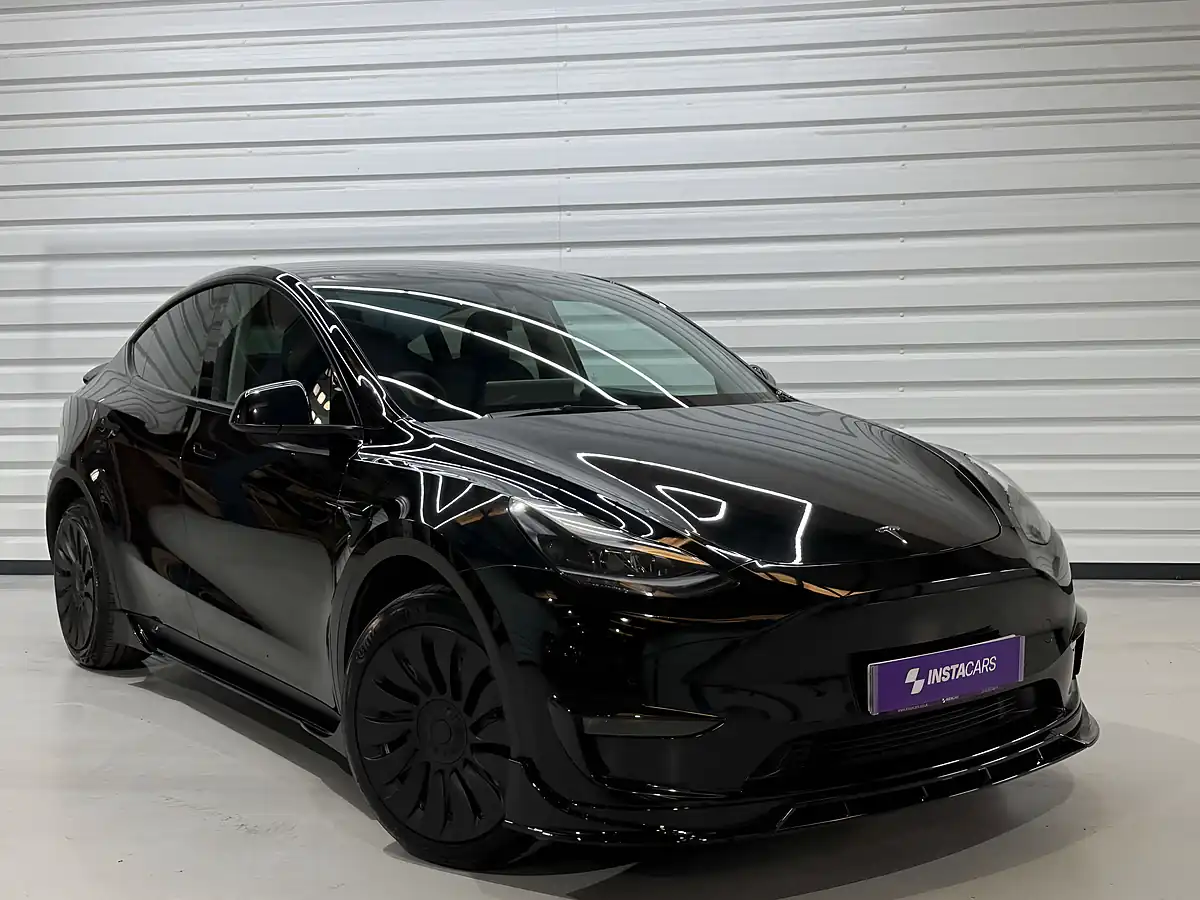 Used 2022 Tesla Model Y Long Range Black - Interior and Exterior details 18