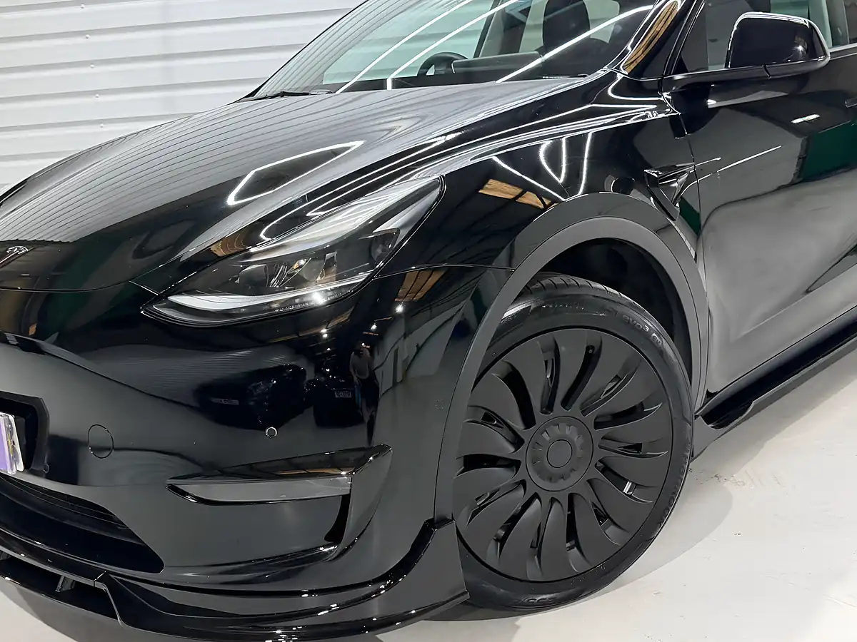Used 2022 Tesla Model Y Long Range Black - Interior and Exterior details 20