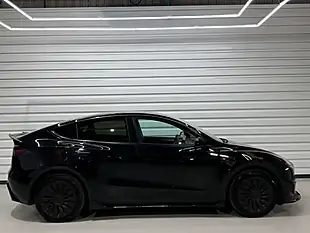 Used 2022 Tesla Model Y Long Range Black - Interior and Exterior details 3