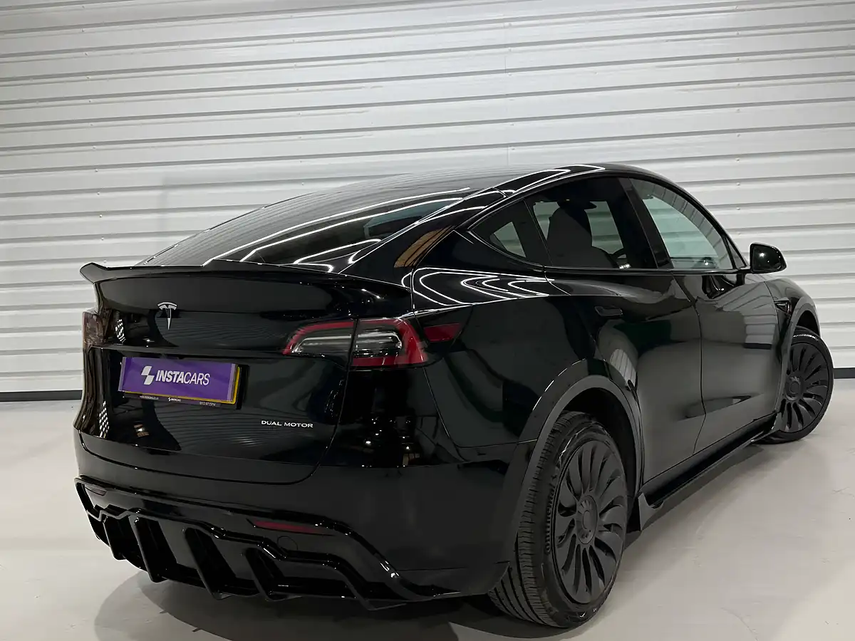 Used 2022 Tesla Model Y Long Range Black - Interior and Exterior details 8