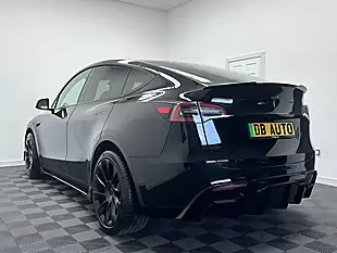 Used 2022 Tesla Model Y Long Range Black - Interior and Exterior details 12