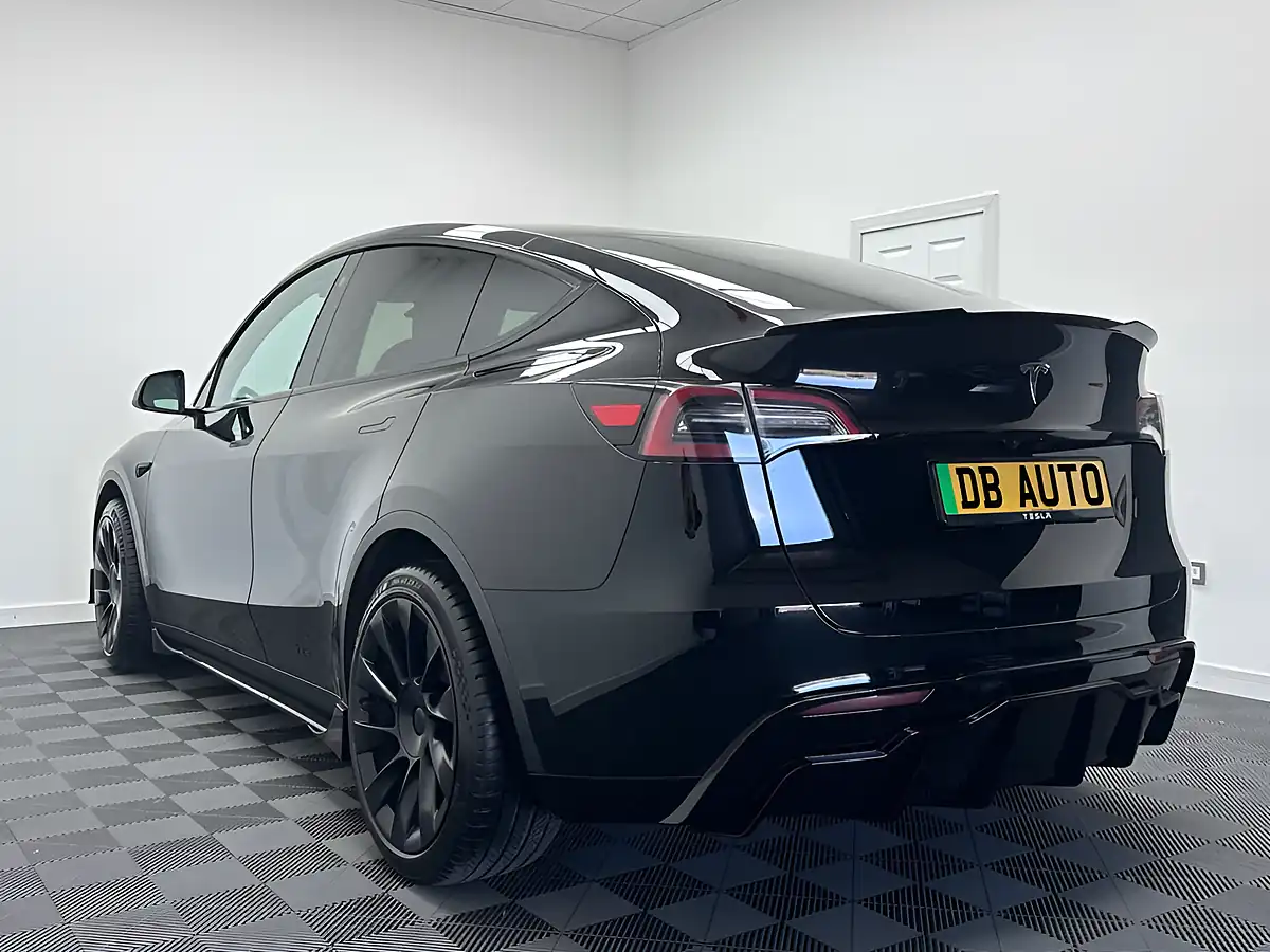 Used 2022 Tesla Model Y Long Range Black - Interior and Exterior details 12