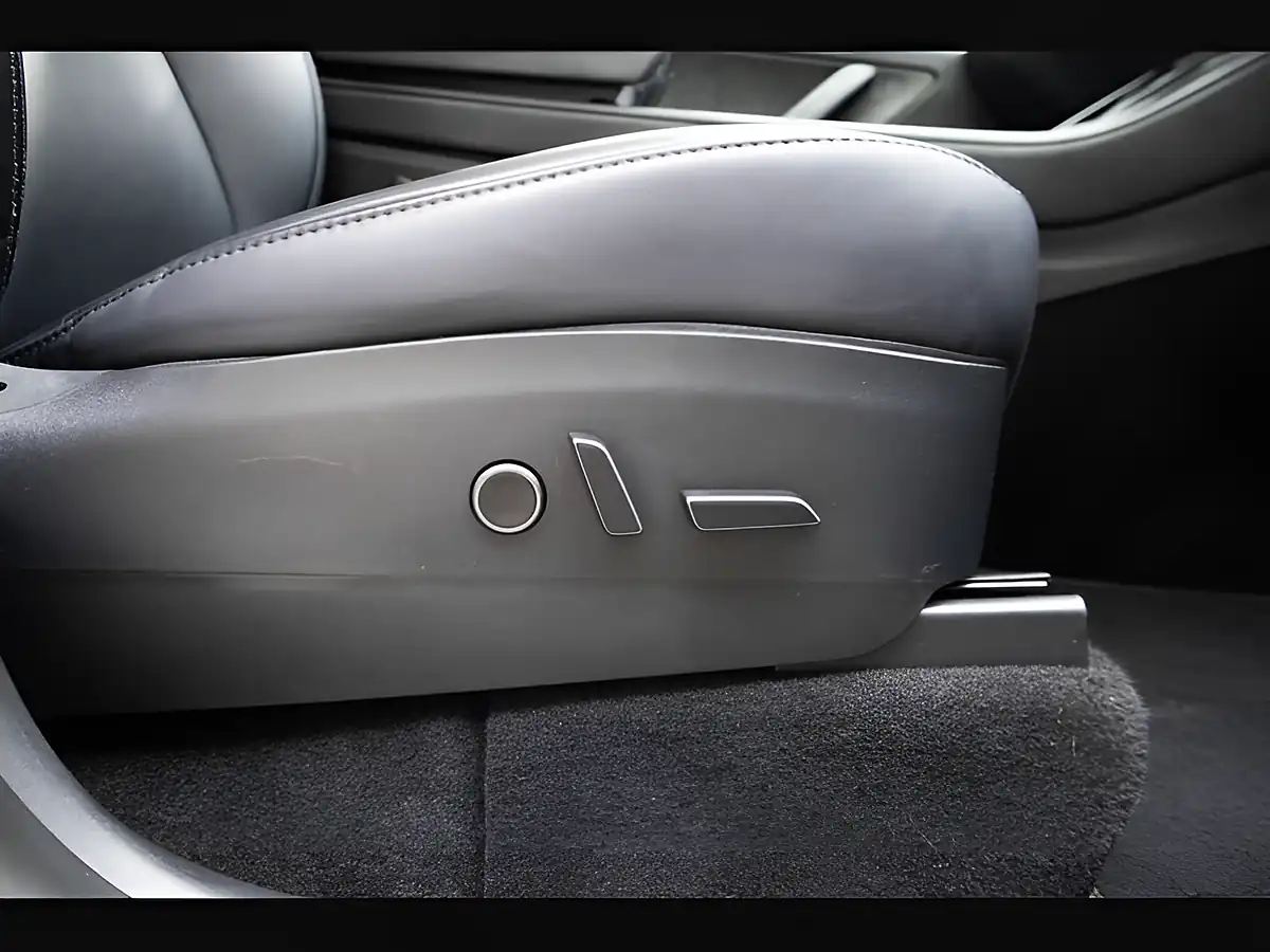 Used 2022 Tesla Model Y Long Range Black - Interior and Exterior details 20