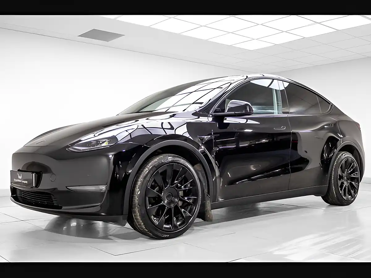 Used 2022 Tesla Model Y Long Range Black - Interior and Exterior details 3