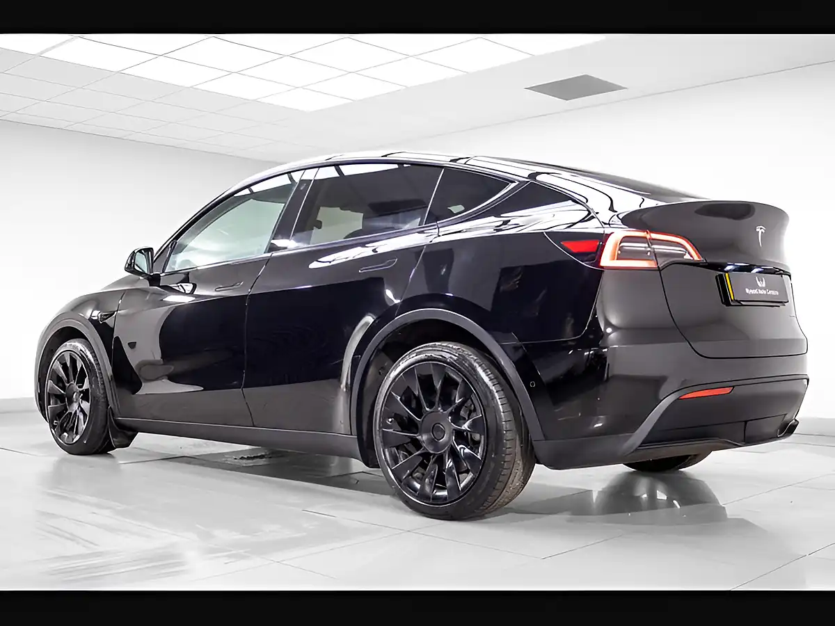 Used 2022 Tesla Model Y Long Range Black - Interior and Exterior details 4