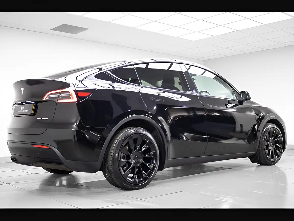 Used 2022 Tesla Model Y Long Range Black - Interior and Exterior details 6