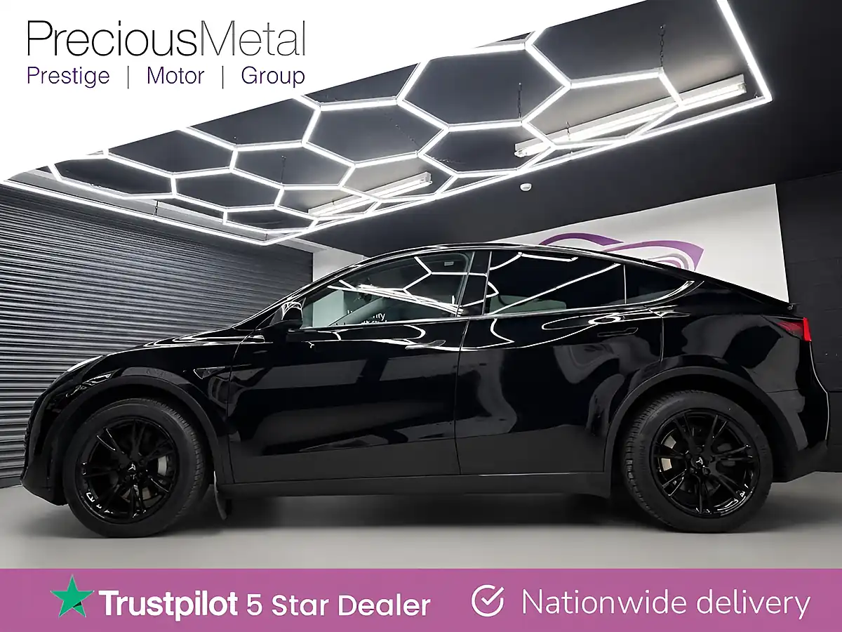 Used 2022 Tesla Model Y Long Range Black - Interior and Exterior details 2