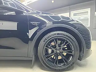 Used 2022 Tesla Model Y Long Range Black - Interior and Exterior details 5