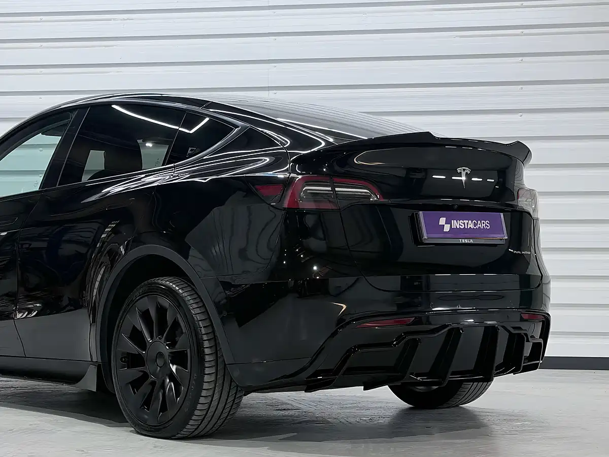 Used 2022 Tesla Model Y Long Range Black - Interior and Exterior details 13