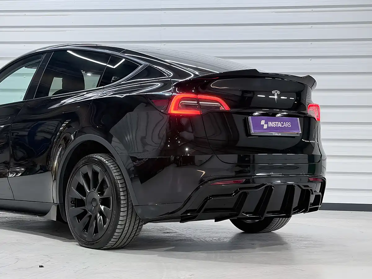 Used 2022 Tesla Model Y Long Range Black - Interior and Exterior details 14