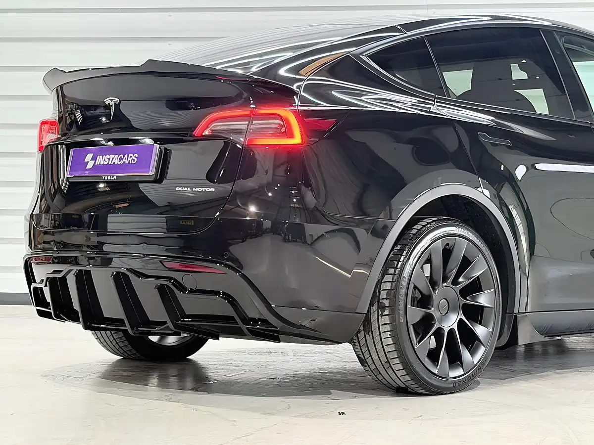 Used 2022 Tesla Model Y Long Range Black - Interior and Exterior details 15