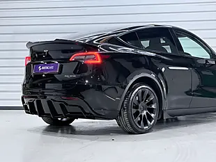 Used 2022 Tesla Model Y Long Range Black - Interior and Exterior details 16