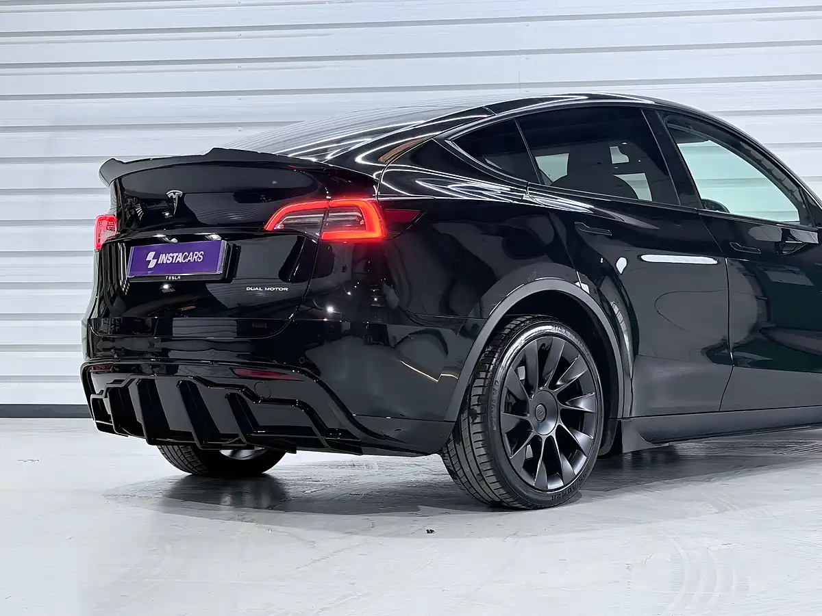 Used 2022 Tesla Model Y Long Range Black - Interior and Exterior details 4