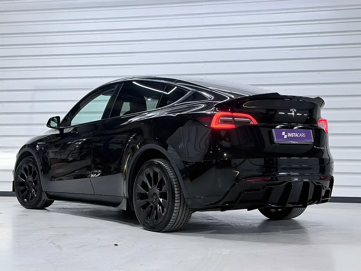 Used 2022 Tesla Model Y Long Range Black - Interior and Exterior details 9