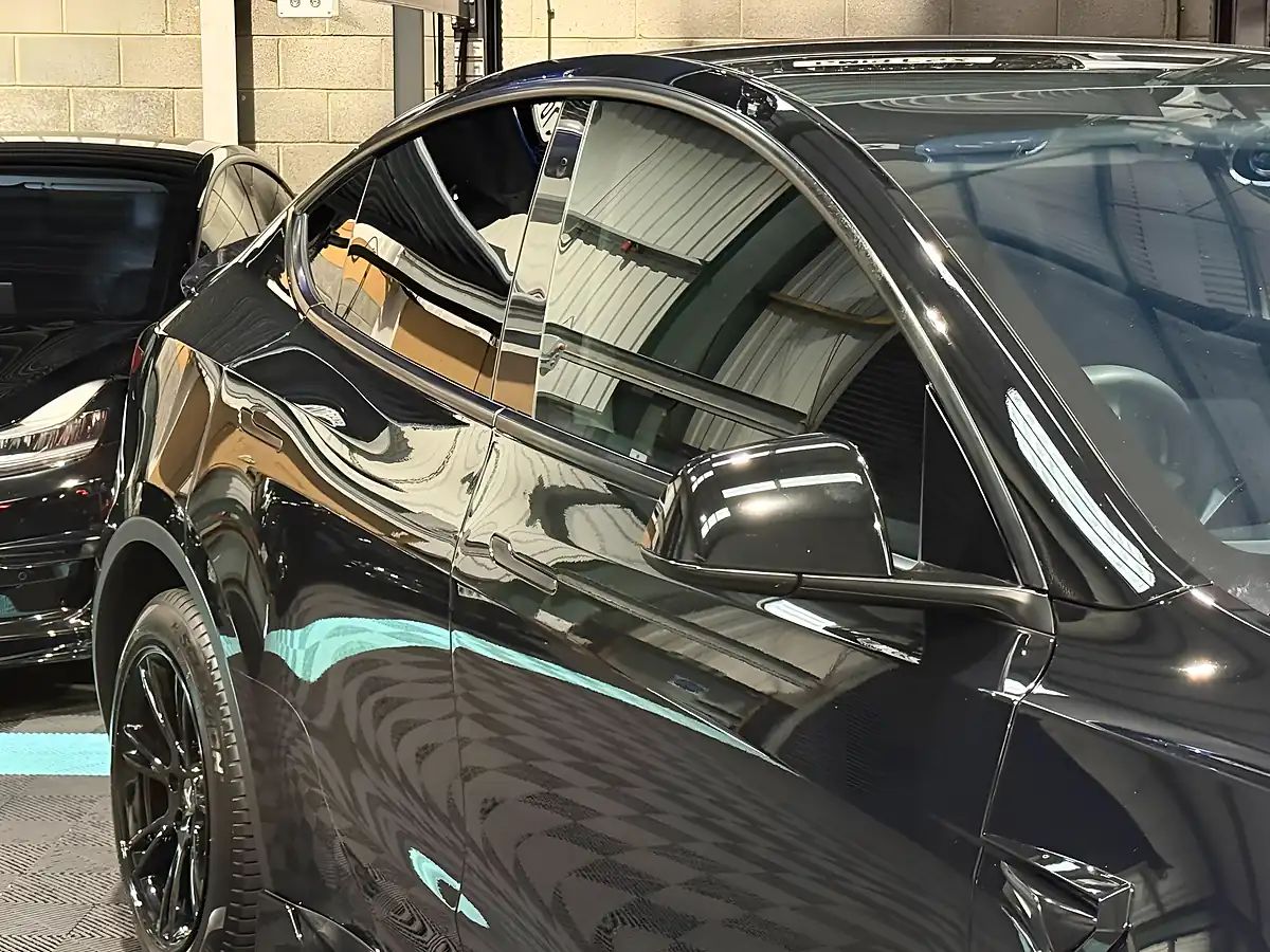 Used 2022 Tesla Model Y Long Range Black - Interior and Exterior details 10