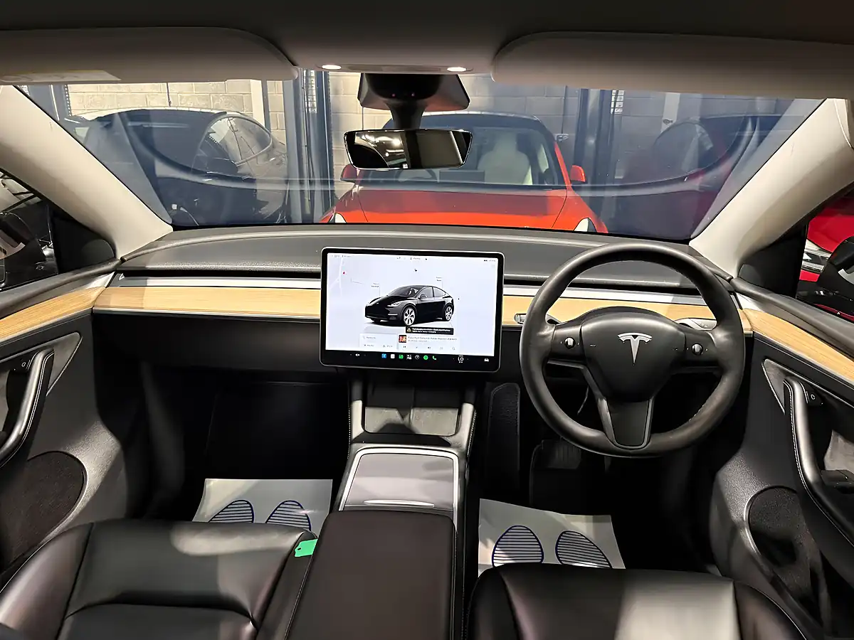 Used 2022 Tesla Model Y Long Range Black - Interior and Exterior details 14