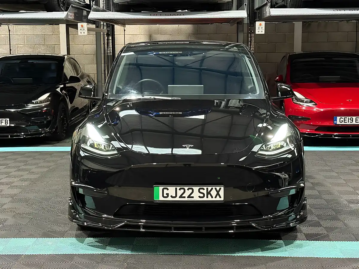 Used 2022 Tesla Model Y Long Range Black - Interior and Exterior details 4
