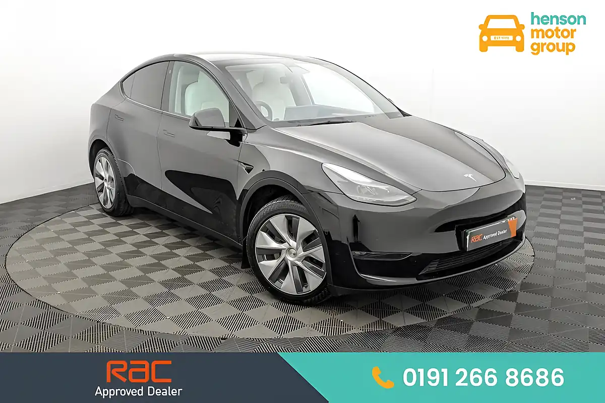 Used 2022 Tesla Model Y Long Range Black - Front View