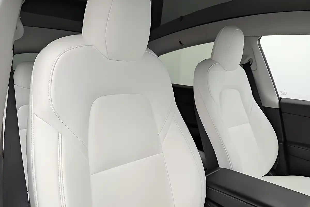 Used 2022 Tesla Model Y Long Range Black - Interior and Exterior details 10