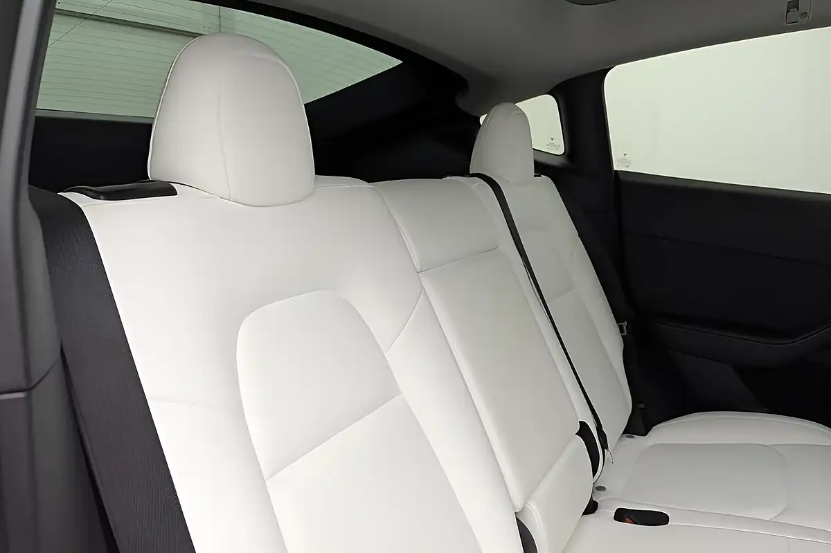 Used 2022 Tesla Model Y Long Range Black - Interior and Exterior details 11