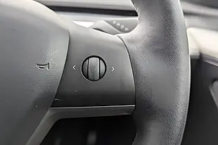 Used 2022 Tesla Model Y Long Range Black - Interior and Exterior details 15
